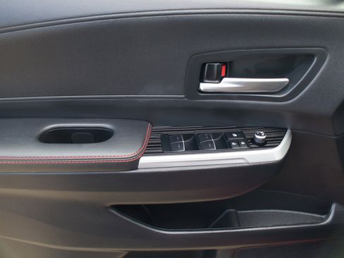 Used 2025 Toyota Sienna XSE w/ XSE Plus Package image 30