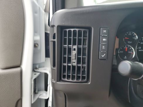 Used 2024 Chevrolet Express 3500 w/ Power Convenience Package RWD image 28