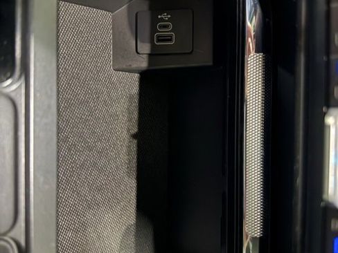 Used 2025 Ford F150 Lariat image 25