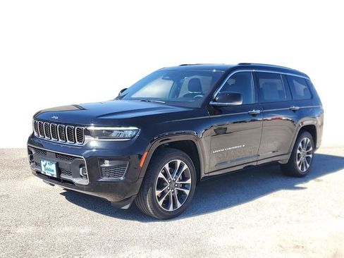 Used 2024 Jeep Grand Cherokee L Overland w/ Trailer Tow Package image 2