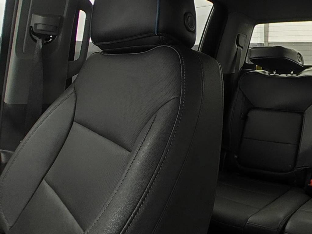 Certified 2023 Chevrolet Silverado 1500 LTZ w/ Technology Package AWD/4WD image 9