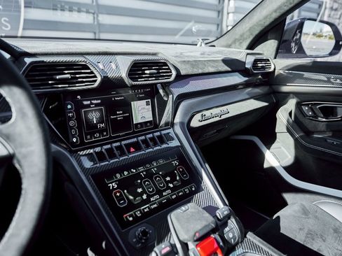 Used 2024 Lamborghini Urus Performante image 77