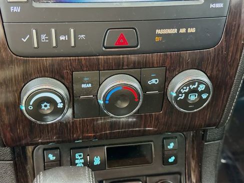 Used 2015 Chevrolet Traverse LT w/ Style and Technology Package FWD image 15