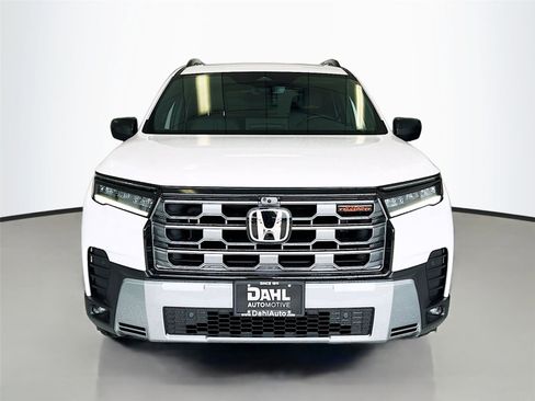 New 2026 Honda Pilot TrailSport image 3