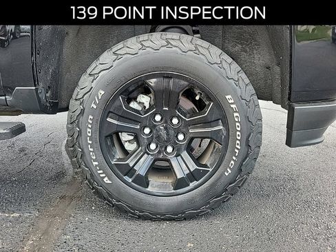 Used 2017 Chevrolet Silverado 1500 LT w/ Midnight Edition AWD/4WD image 5