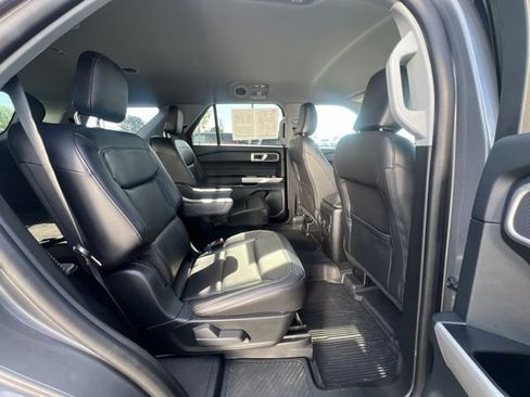 Used 2023 Ford Explorer XLT w/ Equipment Group 202A AWD/4WD image 14