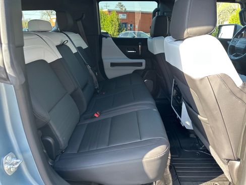 Used 2024 GMC Hummer EV 3X w/ Omega Edition AWD/4WD image 26