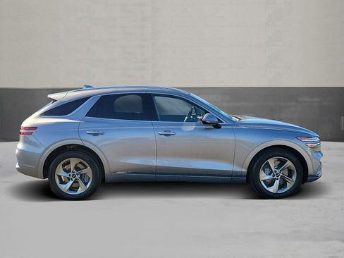 Certified 2026 Genesis GV70 2.5T Select image 4