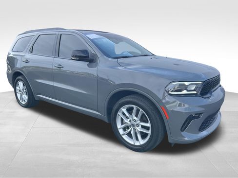 Used 2023 Dodge Durango GT RWD image 3