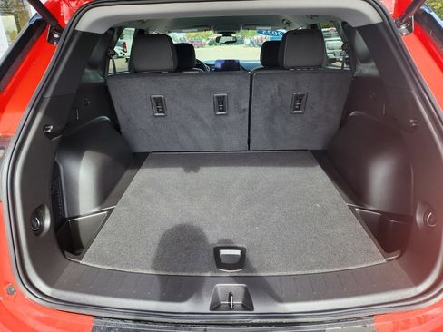 Used 2025 Chevrolet Blazer LT w/ Convenience Package image 9