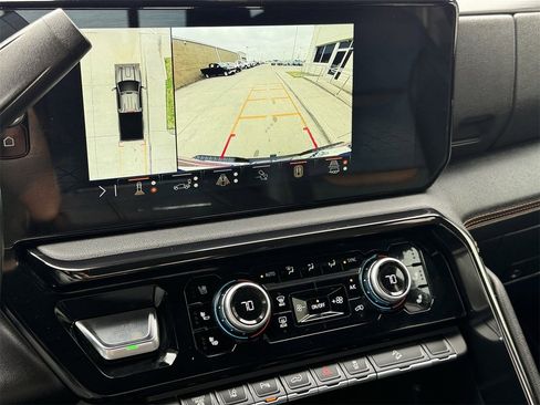 Used 2024 GMC Sierra 2500 AT4 w/ AT4 Premium Plus Package image 19