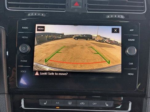 Used 2018 Volkswagen GTI SE FWD image 13