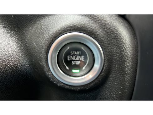 Certified 2022 Chevrolet Silverado 1500 RST AWD/4WD image 21