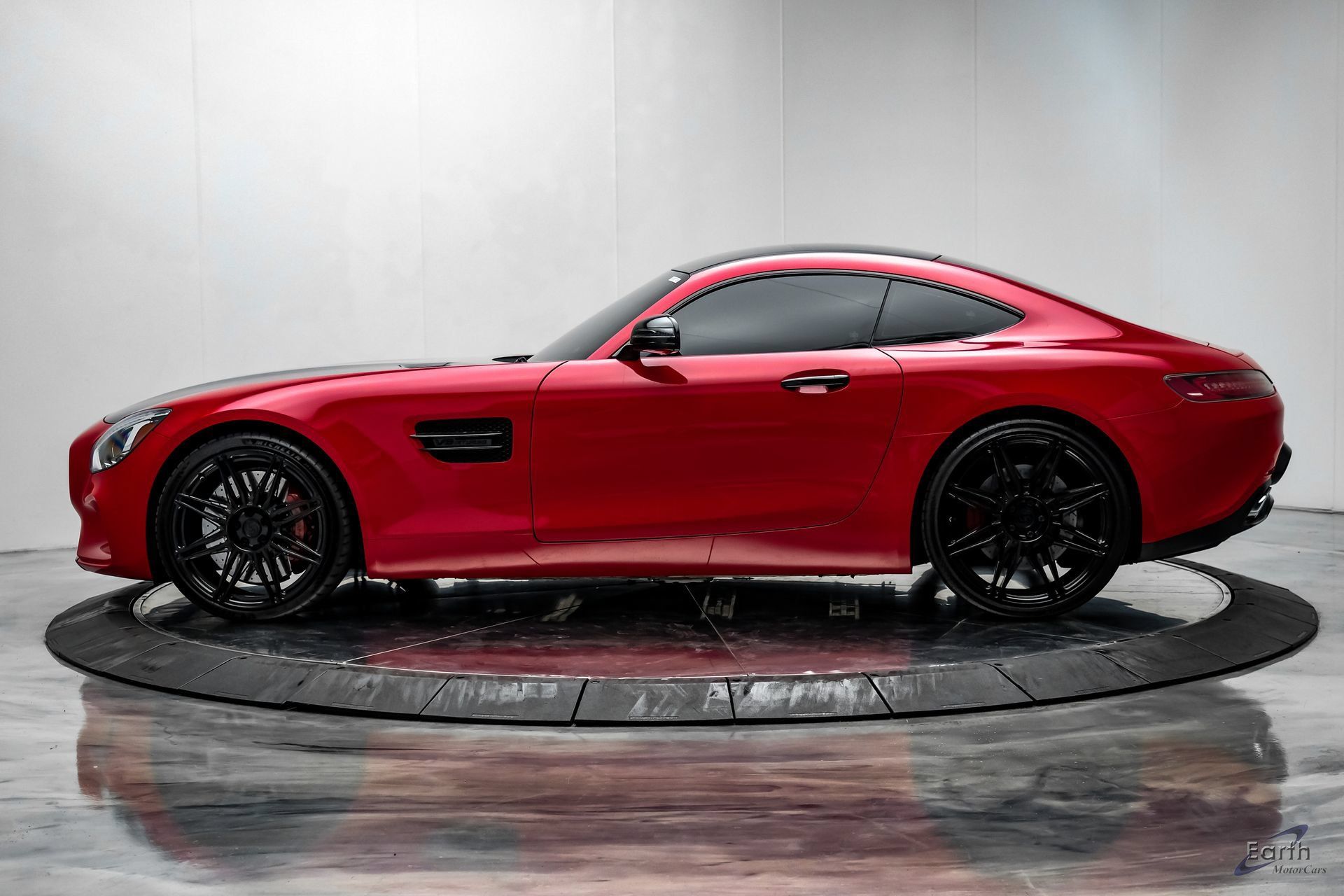Used 2016 Mercedes-Benz AMG GT S image 8