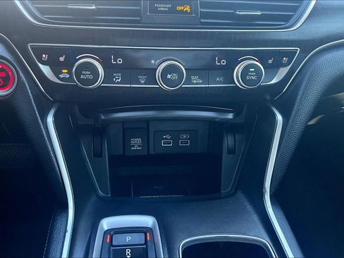 Used 2021 Honda Accord Touring image 40