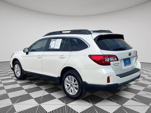 Used 2017 Subaru Outback 2.5i Premium image 8