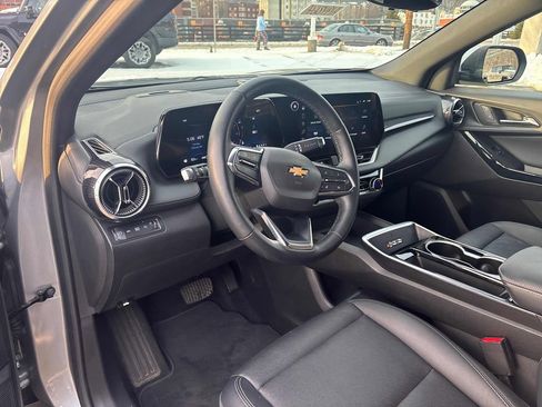 Used 2025 Chevrolet Equinox LT w/ Convenience Package II image 13