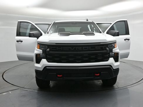 Used 2024 Chevrolet Silverado 1500 Custom Trail Boss w/ LPO, Dark Essentials Package AWD/4WD image 32