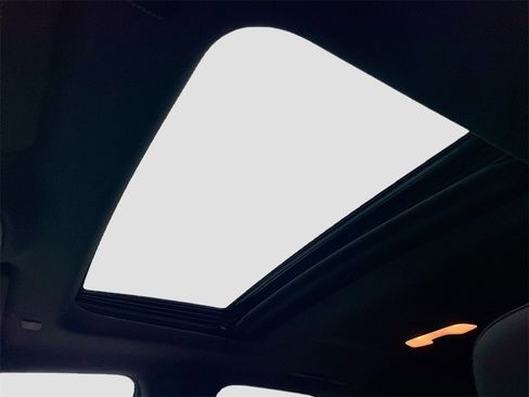 Used 2024 GMC Canyon Elevation w/ Elevation Premium Package image 19