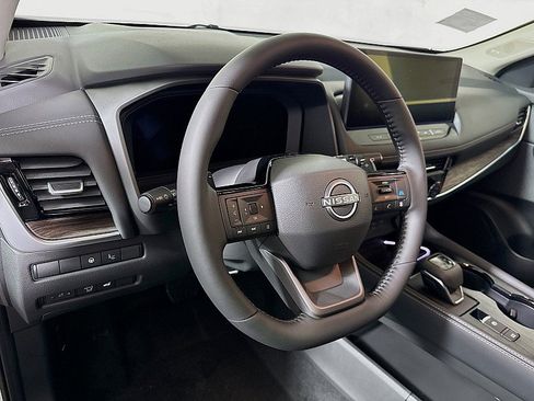 New 2026 Nissan Rogue Platinum w/ Platinum Premium Package image 9