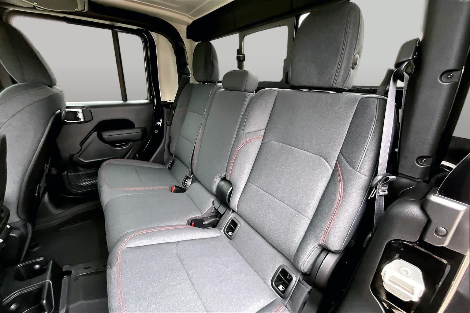 New 2026 Jeep Gladiator Rubicon w/ Steel Power Dome Hood Package AWD/4WD image 20