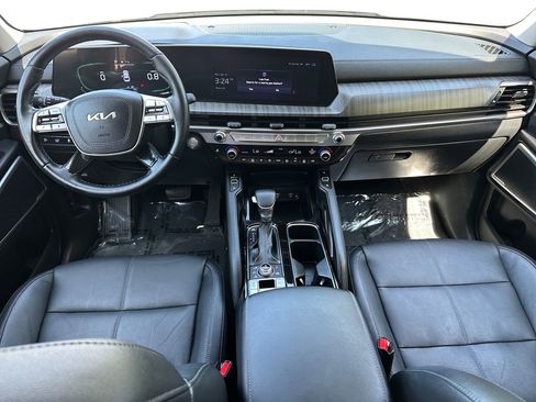 Used 2023 Kia Telluride EX w/ EX Captain's Chair Package AWD/4WD image 10