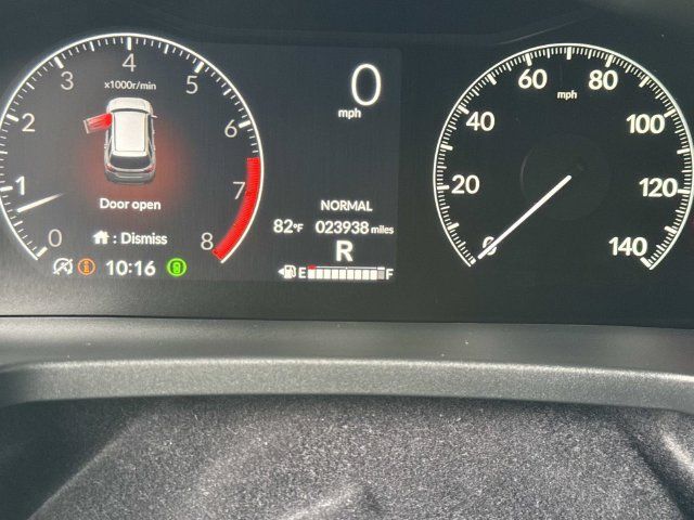 Used 2025 Honda Pilot Sport image 27
