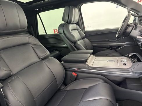 New 2025 Lincoln Navigator L Reserve w/ Jet Appearance Package image 20