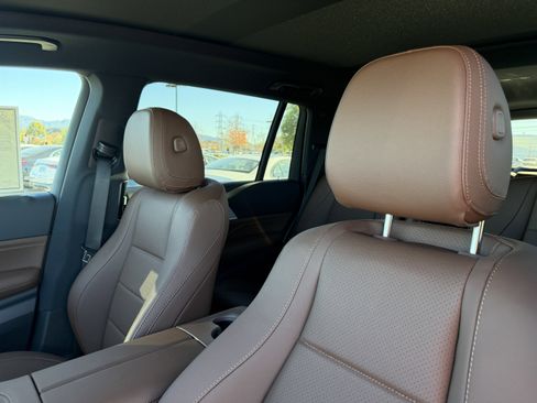 New 2026 Mercedes-Benz GLS 450 4MATIC image 19