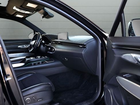 Used 2023 Genesis GV70 2.5T w/ Sport Prestige Package image 66