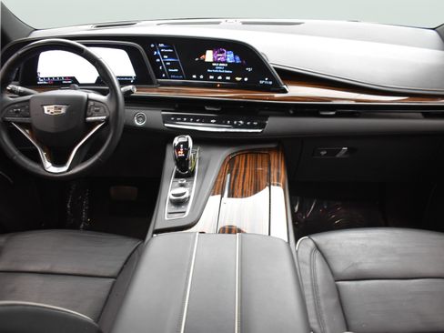 Used 2022 Cadillac Escalade Premium Luxury AWD/4WD image 32