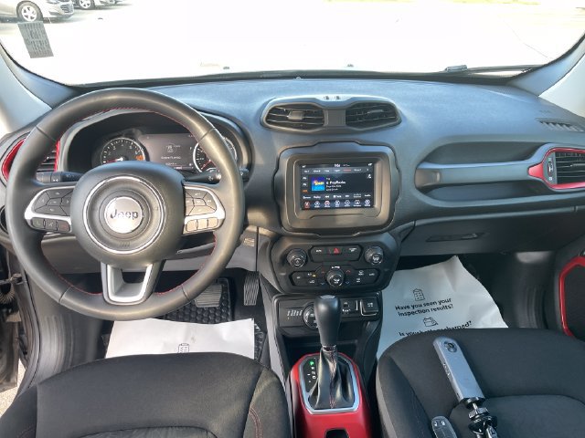 Used 2020 Jeep Renegade Trailhawk AWD/4WD image 22