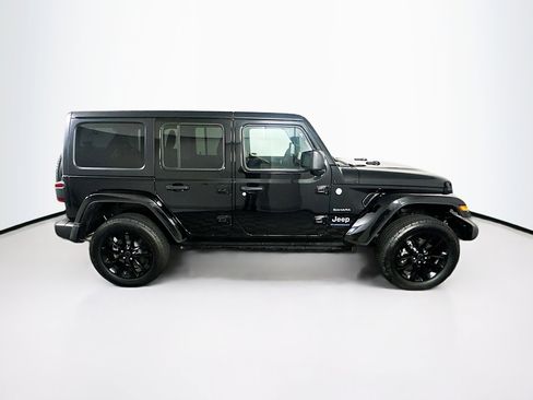 Used 2024 Jeep Wrangler Unlimited Sahara AWD/4WD image 10