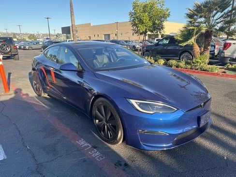 Used 2023 Tesla Model S Standard Range image 4