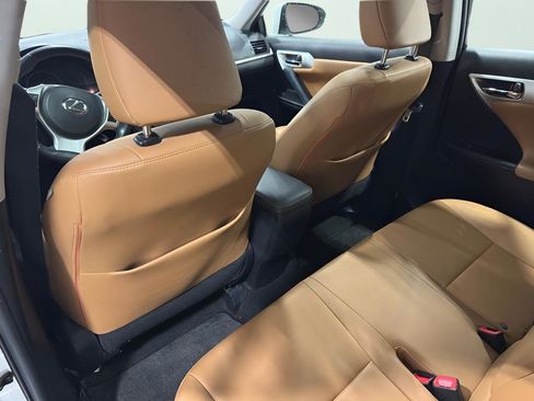 Used 2012 Lexus CT 200h Premium image 24