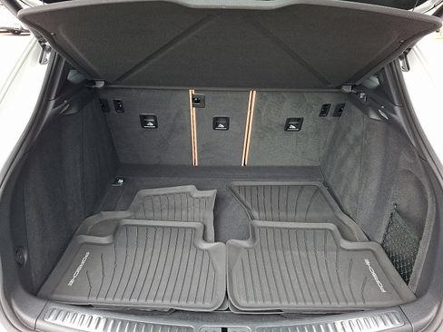 Used 2022 Porsche Macan image 29