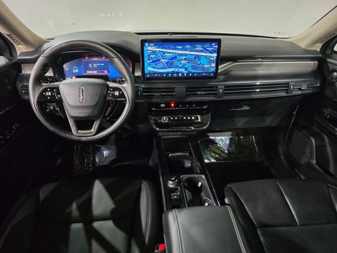 New 2025 Lincoln Corsair Reserve w/ Equipment Group 202A image 31