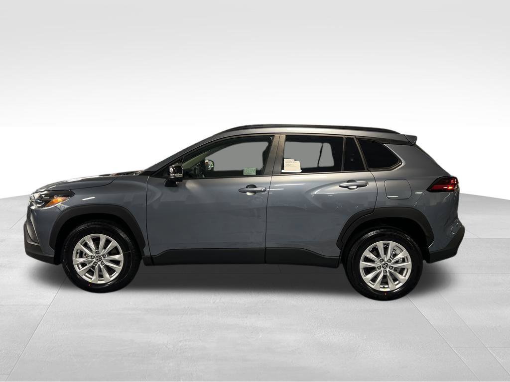 New 2026 Toyota Corolla Cross LE FWD image 2