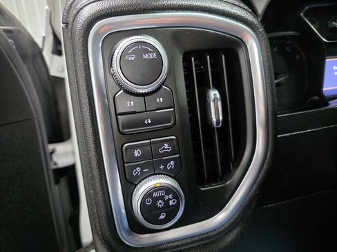 Used 2020 GMC Sierra 2500 SLE w/ SLE Value Package; AWD/4WD image 14