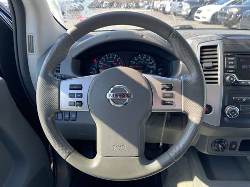 Used 2018 Nissan Frontier SV image 23