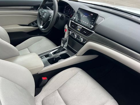 Used 2018 Honda Accord LX image 12