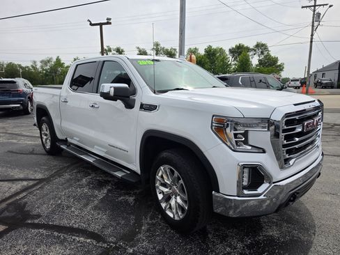 Used 2019 GMC Sierra 1500 SLT w/ Driver Alert Package I AWD/4WD image 3