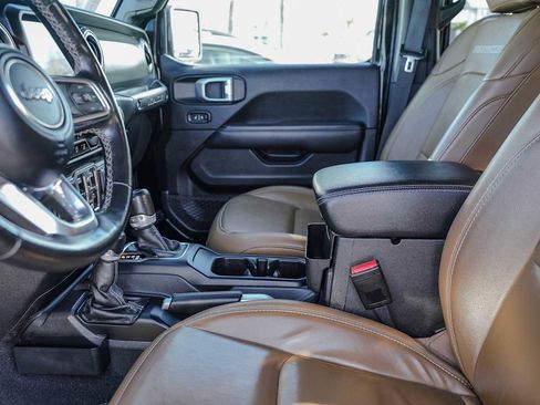 Used 2022 Jeep Wrangler Unlimited Rubicon w/ Xtreme Recon 35" Tire Package image 12