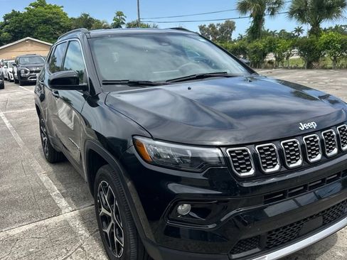 Used 2025 Jeep Compass Limited AWD/4WD image 3