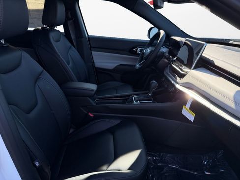 New 2026 Jeep Compass Limited image 15