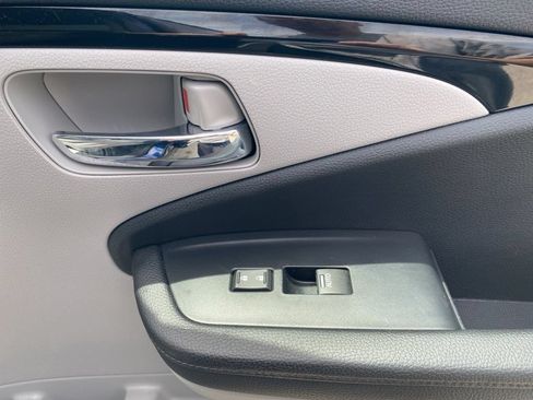 Used 2022 Honda Pilot Elite image 11