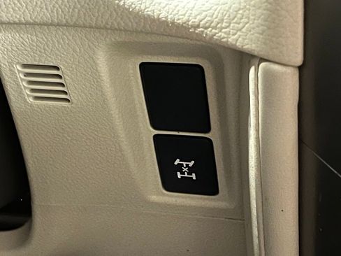 Used 2014 Lexus GX 460 Luxury AWD/4WD image 16