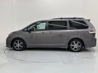 Used 2017 Toyota Sienna SE Premium video 2