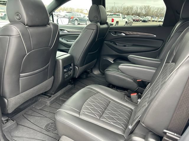 Used 2022 Buick Enclave Avenir w/ Avenir Technology Package AWD/4WD image 47
