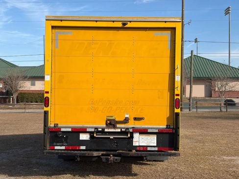 Used 2020 GMC Savana 3500 Extended w/ Driver Convenience Package image 6